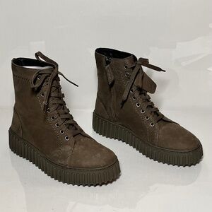 Clarks Torhill Rise Leather Lug Lace-Up Ankle Boot